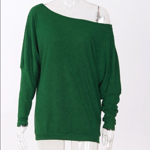 ✨HP!✨Hunter Green Off The Shoulder Top✨ - Picture 2 of 3